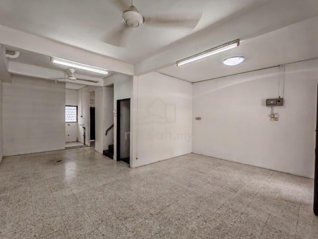 Alma Taman Selamat Lorong Rusa Fully Renovated 2-Storey Terrace Unit ! 1