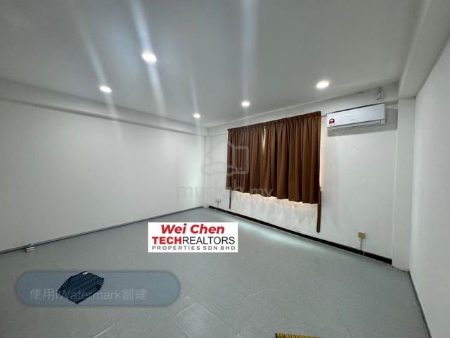 Kepala Batas 2nd Floor Corner Shop Lot｜Facing Main Road 4