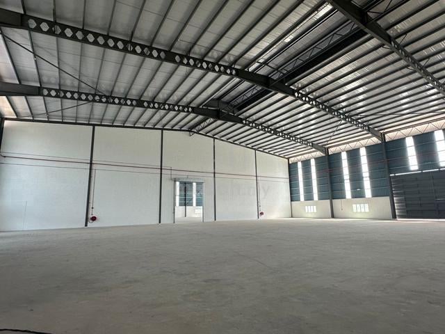 Semi Detached factory at puchong, industrial, warehouse, sewa 1