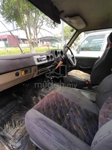 Toyota LANDCRUISER BJ60 3.5 (M) 1982 4x4 Diesel - 4
