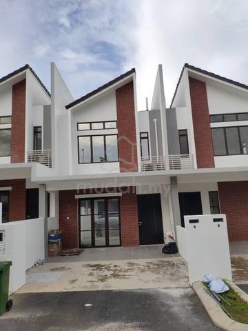 2S Terrace House Tmn Bkt Pelali Below Mv Full Loan Cash Back 1