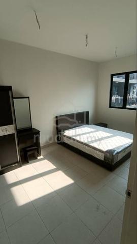 Residensi Max 1