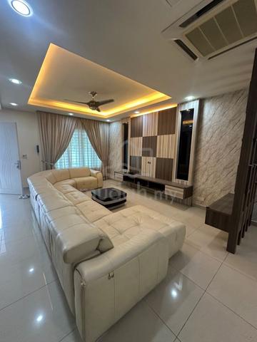 [FREEHOLD] Damai Utama Puchong 3 Storey Renovated unit FOR SALE !!! 1
