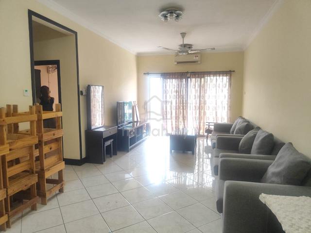 Marina Court 1