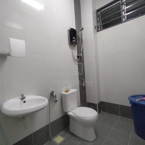 Suci Bandar Ainsdale 1