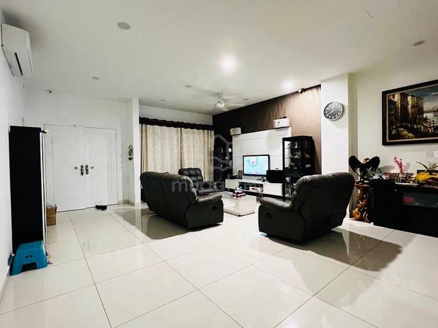 3 storey terrace at Taman Ghee Hiang, Jelutong, Greenlane , Penang 1