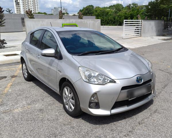 2013 Toyota PRIUS C 1.5 (A)F/S TOYOTA 1 OWNER ONLY - 1