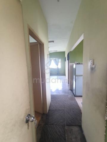Rumah Pangsa Nilam Sari Flat 1