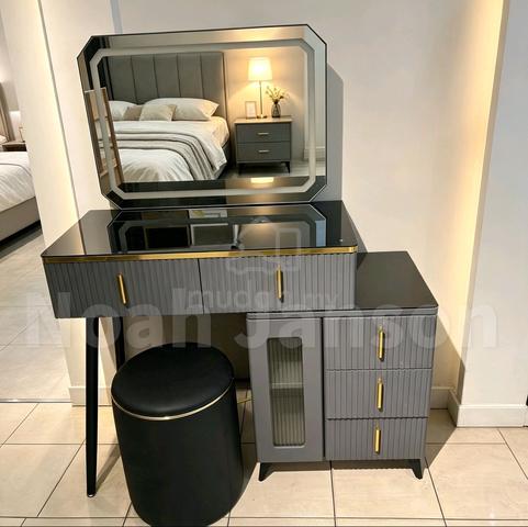 Carousel Image Selected