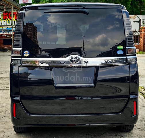 2019 Toyota VOXY 2.0 X (A) - 5