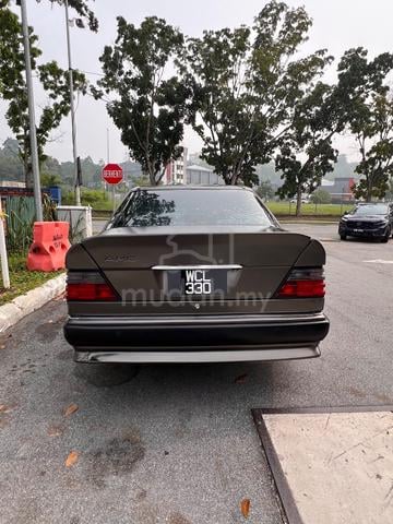 1995 Mercedes Benz E-CLASS 2.0 200 CLASSIC (CBU) - 4