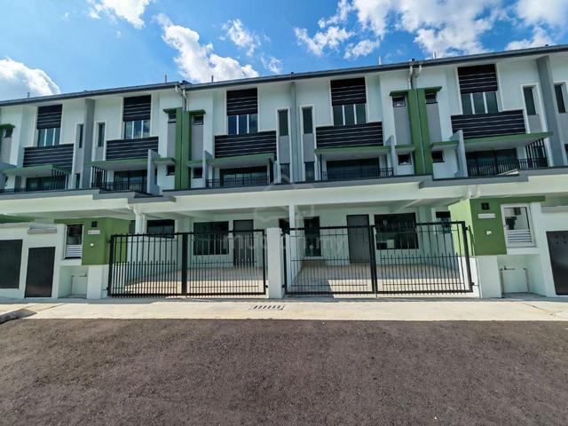 3 Storey Terrace, Antara Gapi, Serendah 1