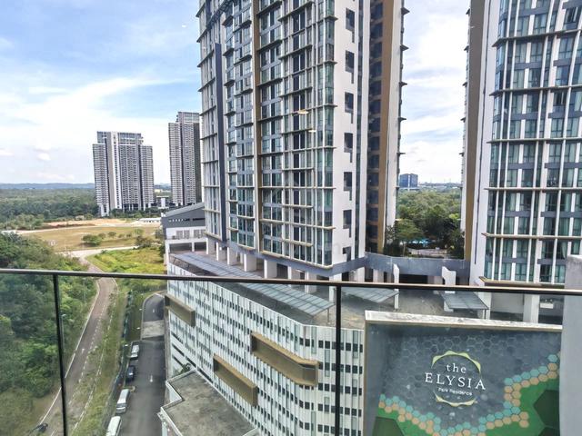 Grand Medini 1