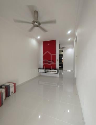 Single Storey Terrace Partial Furnished 3 Bed 2 bath Setia Indah 1