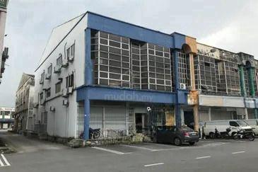 Bandar Pinggiran Subang Shah Alam 3 Storey Corner Shop Office For Sale 1