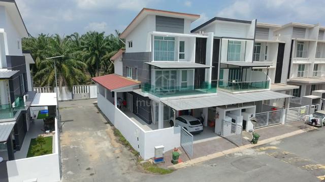 Endlot 2 ½ tingkat taman seri merbau bera 1