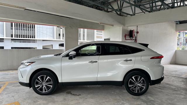 $138k 2022 Toyota HARRIER 2.0 G Black interior - 5