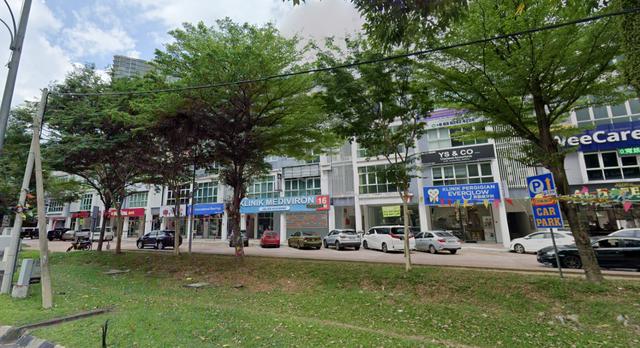 Facing Mainroad! Ground Floor, Boulevard Business Park, Jalan Kuching 1
