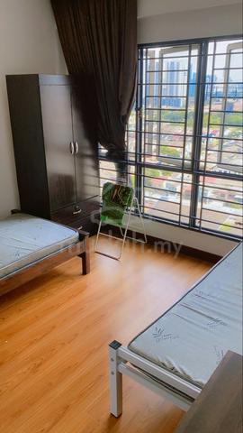 Sharing Medium Room at Axis Resendence 1