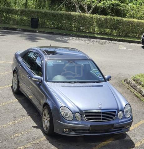 2005 Mercedes E200K (W211) Gear Push Start - 4