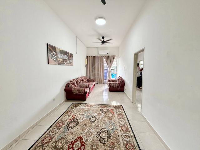 For Rent -Single Storey Terrace @Banting 1