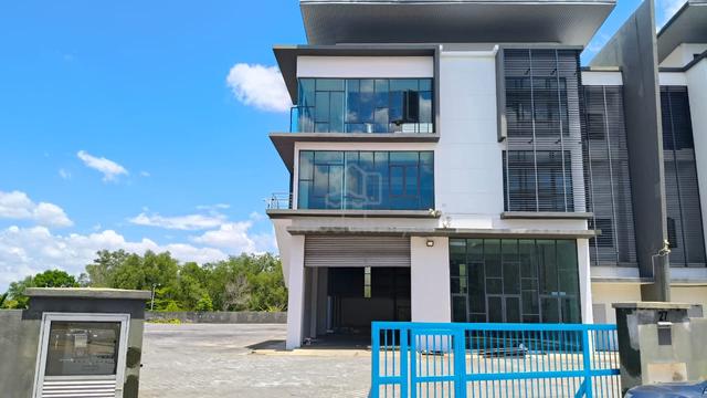 Kota Puteri Batu Arang Corner Factory Warehouse For Rent 1