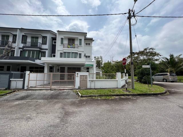 (RUMAH CANTiK) 2.5 STOREY CORNER LOT KEPAYANG HEIGHT SEREMBAN 1