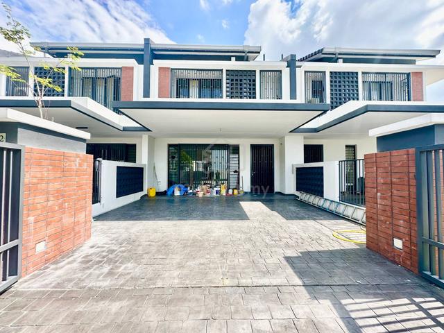 FREEHOLD Double Storey Jalan Cassia Elmina Green 6 Elmina West 1
