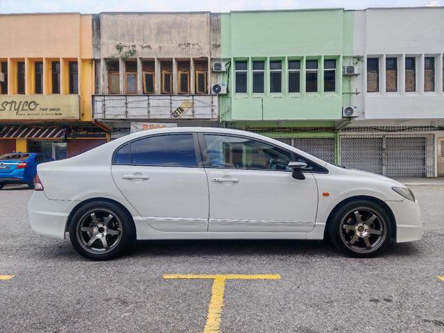 Honda CIVIC 1.8 I-VTEC (A) FACELIFT 2010 - 5