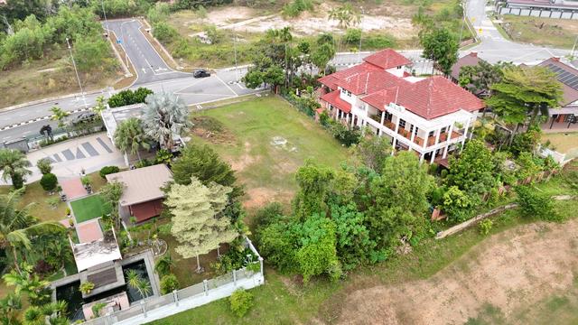 Exclusive Bungalow Lots at Elinia Residence, Bangi Golf Club Resort 1