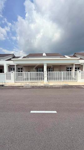 Full Loan New House Bumi Lot Single Storey nr Ayer Molek TiangDua Mela 1