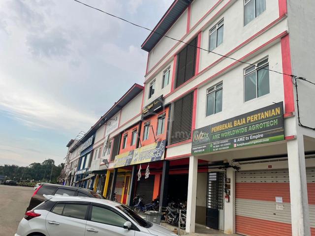 rental shop lot 1