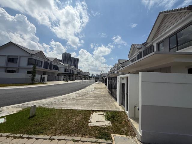 Can Full Extend END LOT 2 Storey Semi D Sejati Lakeside 2 Cyberjaya 1