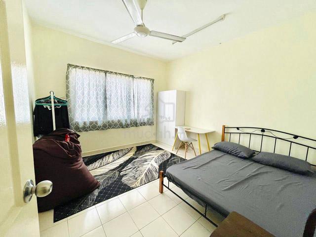 [No Mix Gender] Male Single Room @ Suriamas (Large Room) 1