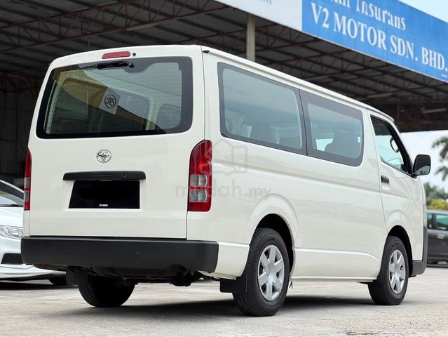 2023 Toyota HIACE 2.5 Window Van (M) FULL LOAN - 3