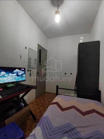 non sharing room di palmcourt apartment tg tokong 1