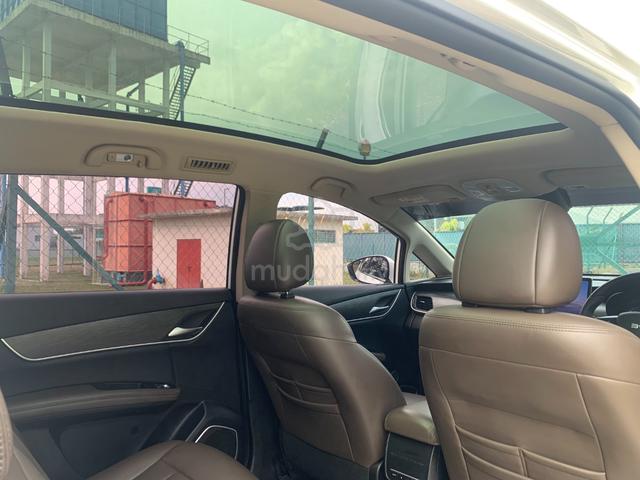 Byd M6 1.0 EXTENDED F.S.R 530KM Sunroof Valid Car - 4