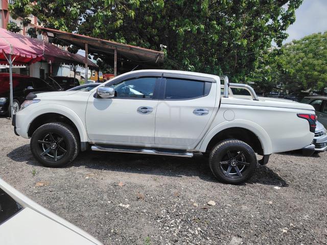2015 Mitsubishi TRITON 2.5 VGT A/T (A) - 2