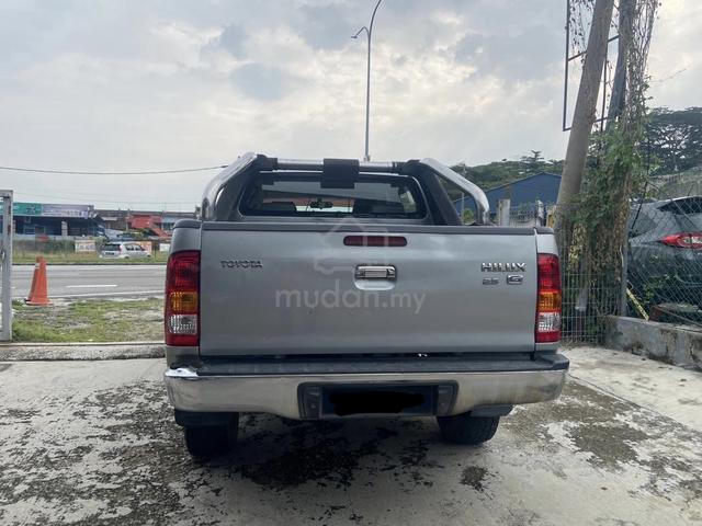 2010 Toyota HILUX 2.5 G AUTO FACELIFT (A) 4x4 - 5