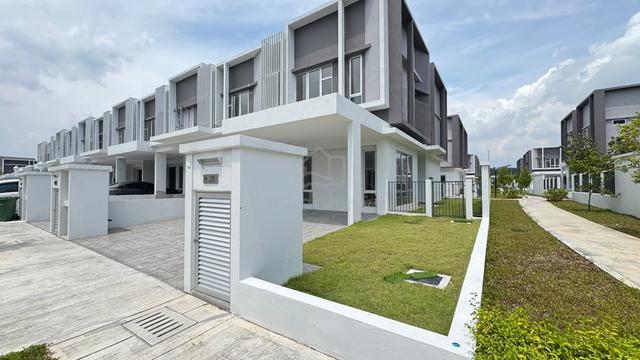 [Brand New] 2 Sty END LOT ,Amaya , Acacaia Park, Bandar Tasik Puteri 1