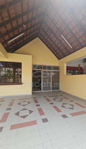 Taman Pelangi Indah@1.5 Storey House 1