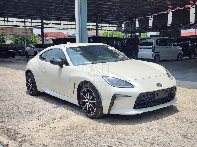 EASY LOAN / HI-REBATE / 2023 Toyota GR86 2.4 RZ - 1