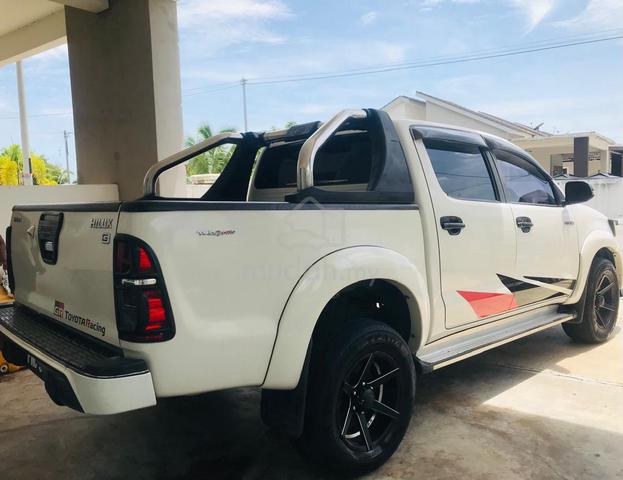 2015 Toyota HILUX 2.5 G TRD SPORTIVO (A) - 3