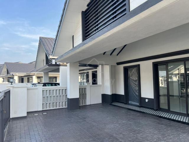 Unfurnished Unit, 2 Storey Semi D, Hevea Elmina Garden,Sungai Buloh 1