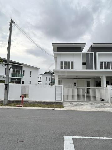 CORNER LOT Nusari Bayu, SENDAYAN Seremban 2 1