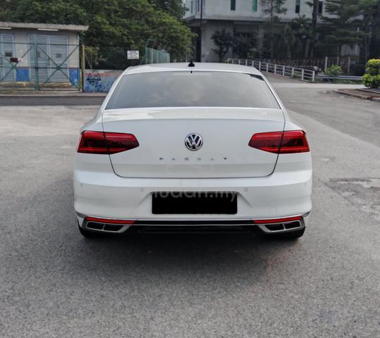 2021 Volkswagen PASSAT 2.0 R-LINE F.Service Sport - 4