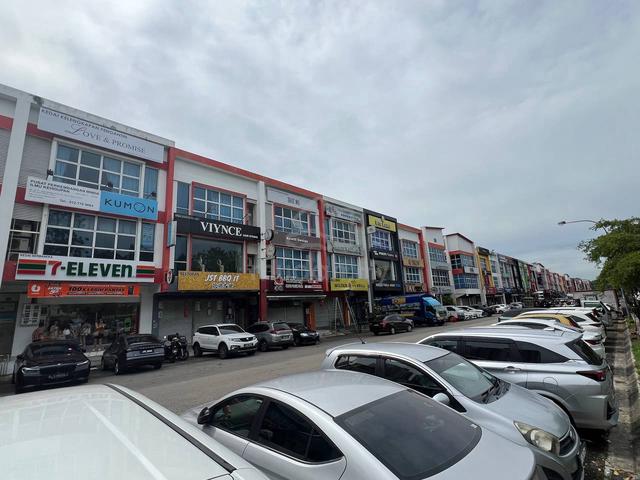 Taman Mount Austin @ Mutiara Emas 3 Storey Shoplot for Sale 1