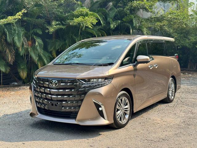 2024 Toyota ALPHARD 2.5 Z (A) 5A Gold 4k km - 3