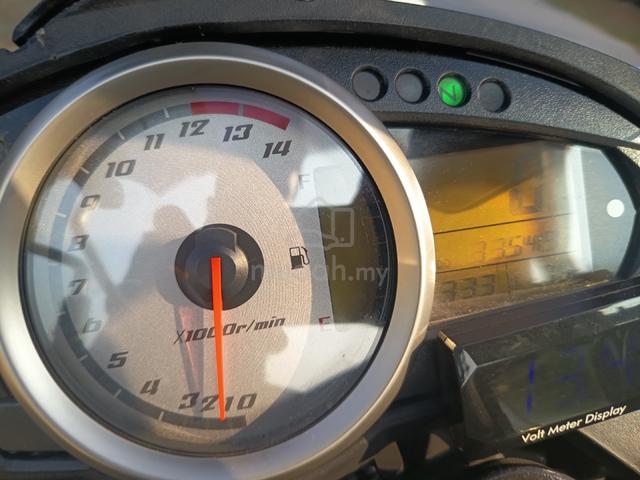 Kawasaki Z750 Tahun 2009 - photo 3 of 6