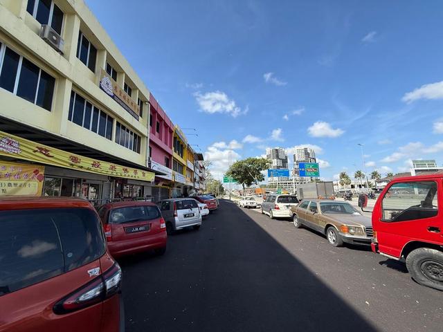 Perling 3 Storey Shop For Sale 1